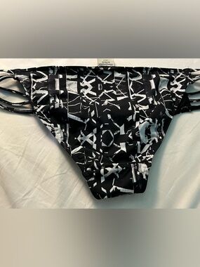 Black and White Angular Bikini Bottoms M